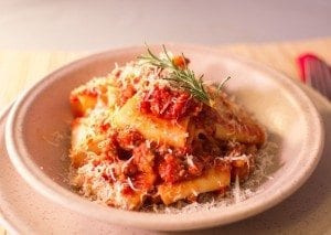 Paccheri con Ragù di Salsiccia - Salumificio Artigianale Gombitelli