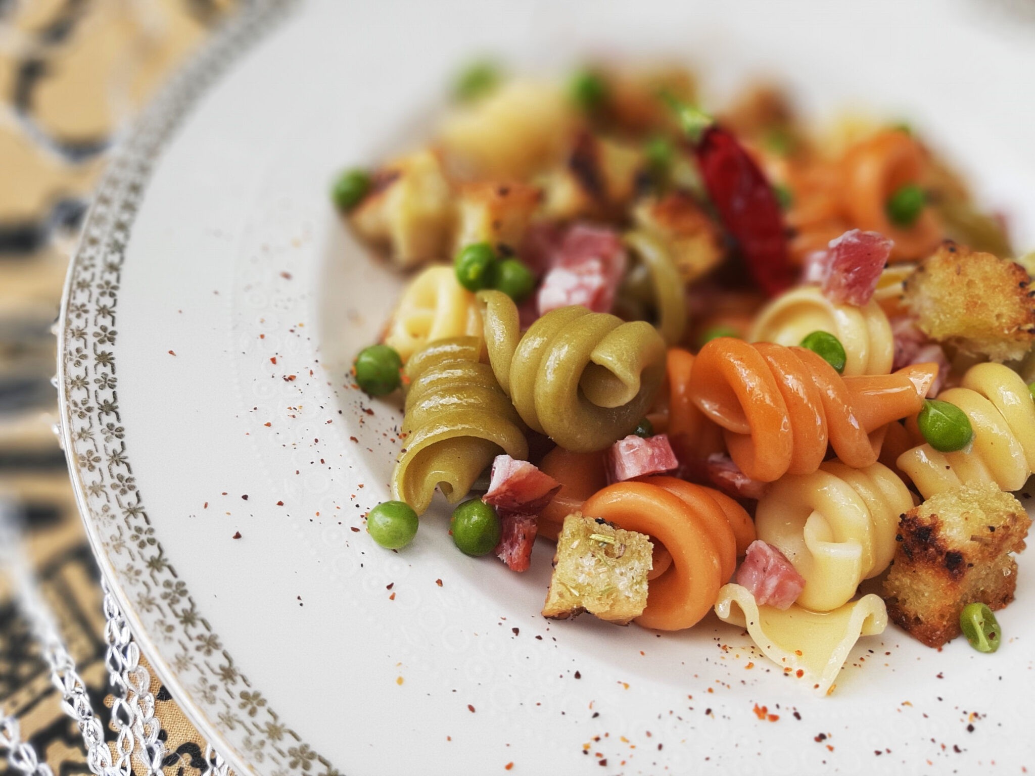 Pasta Tricolore Con Mortadella Di Gombitelli E Pisellini Salumificio Artigianale Gombitelli